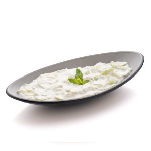 سلطة خيار لبن